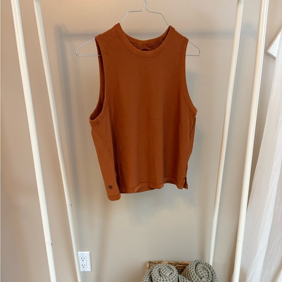 lululemon athletica Tops - Lululemon sleeveless cropped tank